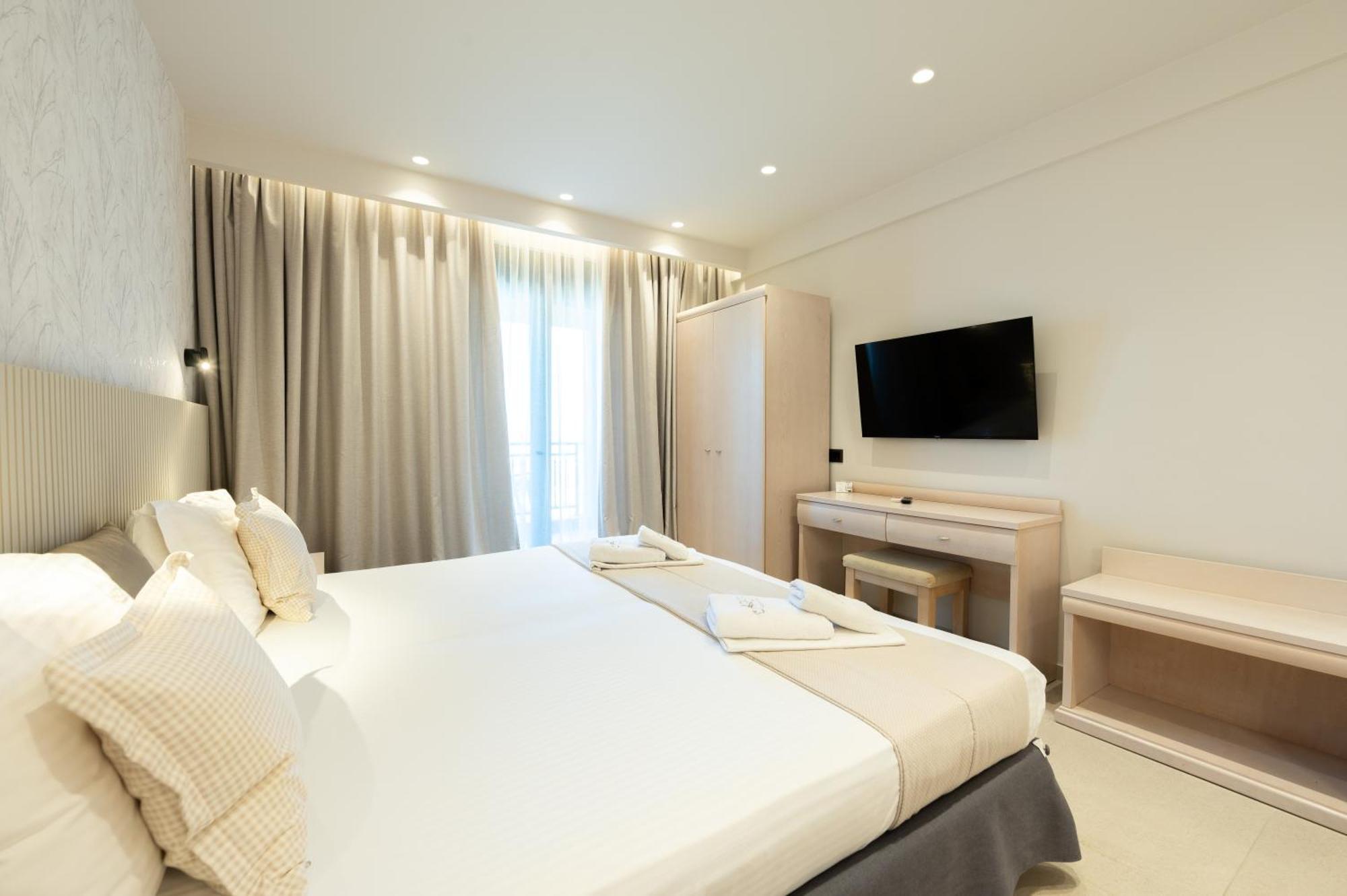 Hotel Areti Neos Marmaras Exteriör bild